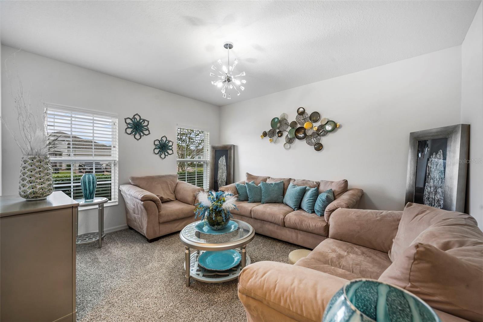 Image 8 of 70 For 535 Darshire Avenue