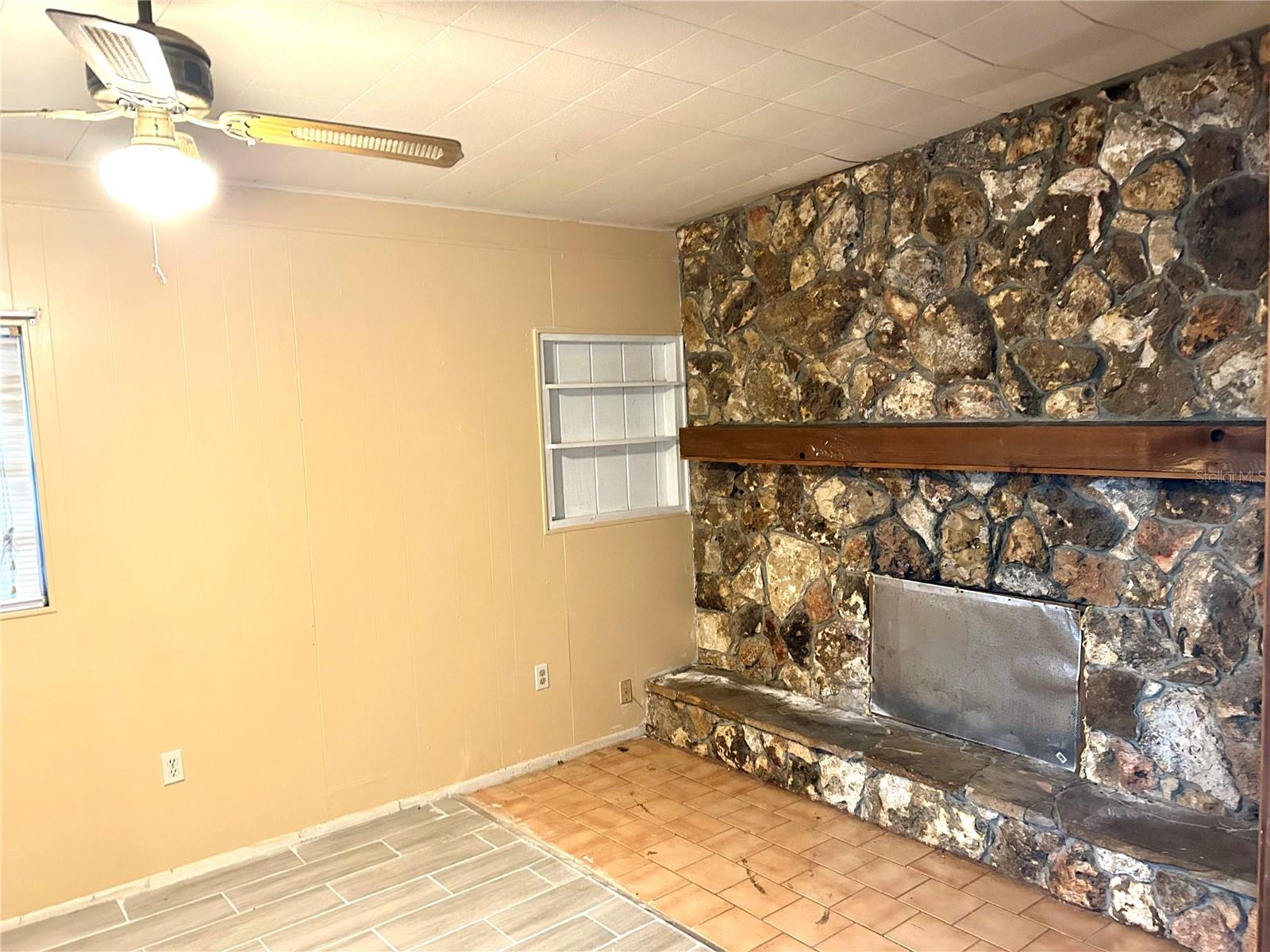 Image 11 of 29 For 112 Dahlia Drive