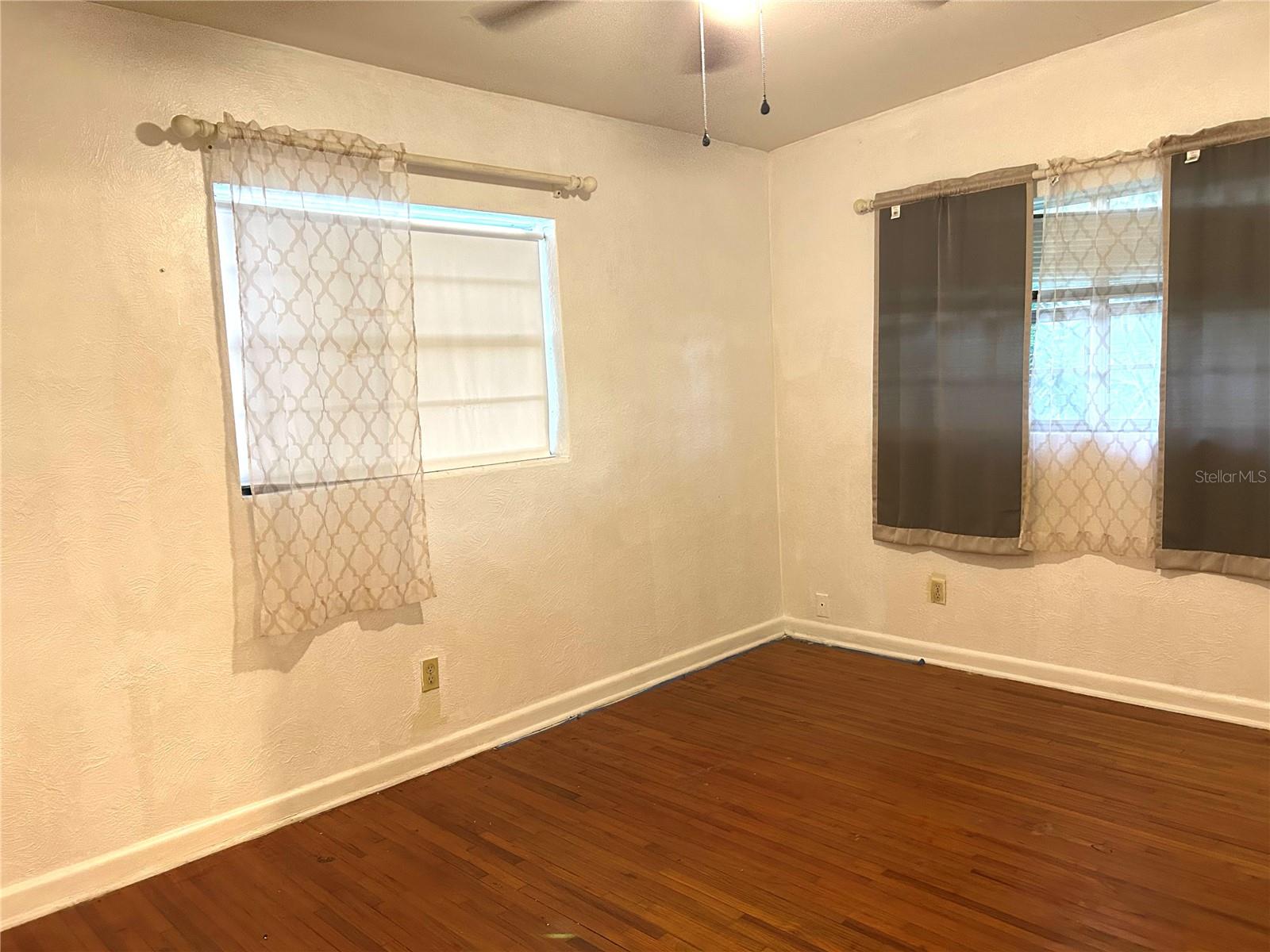 Image 20 of 29 For 112 Dahlia Drive