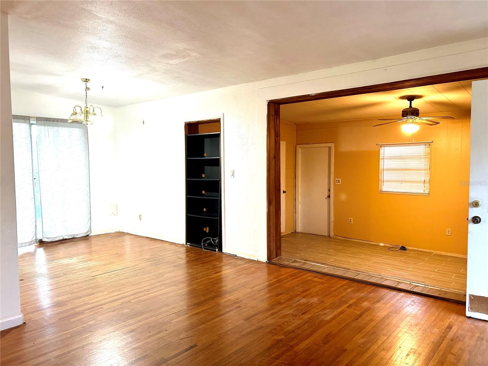 Image 4 of 29 For 112 Dahlia Drive