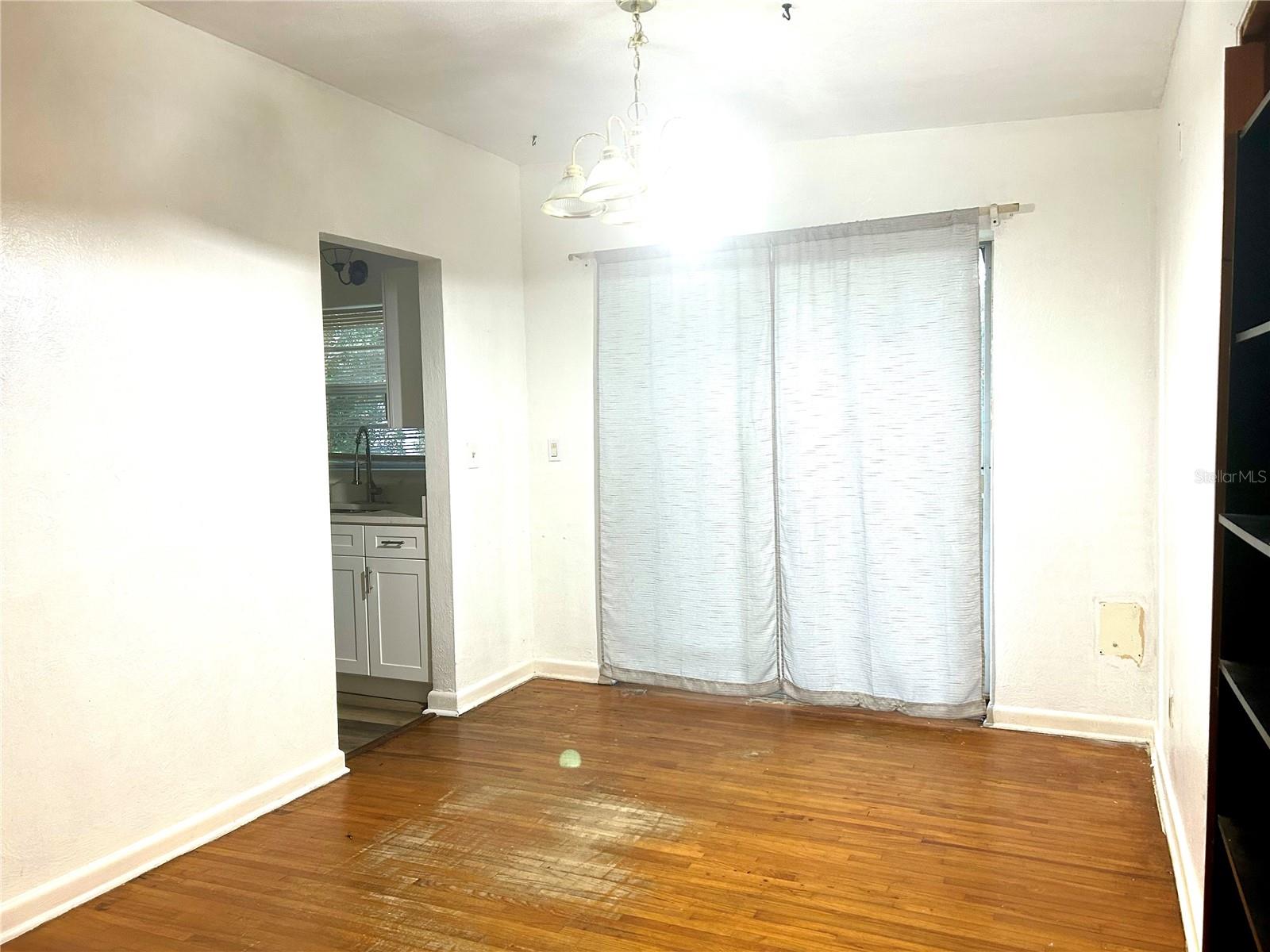 Image 7 of 29 For 112 Dahlia Drive