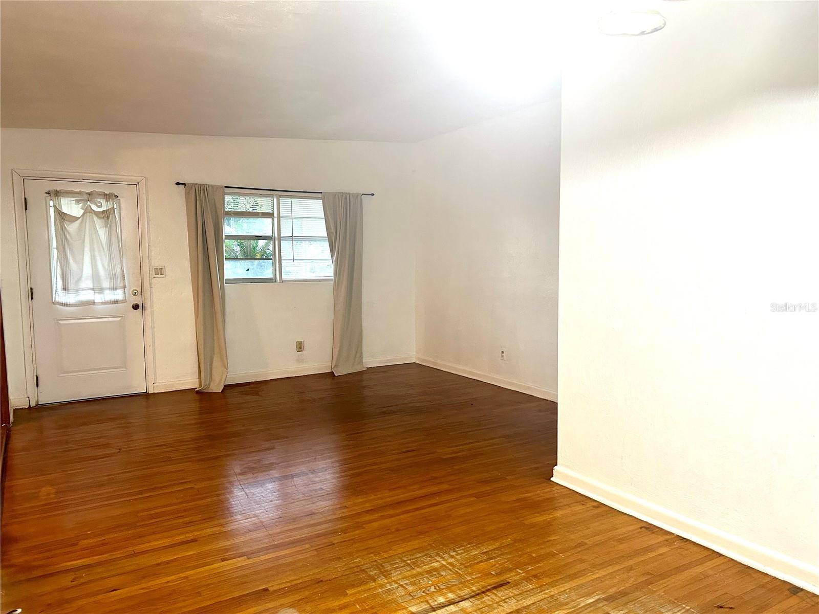 Image 9 of 29 For 112 Dahlia Drive