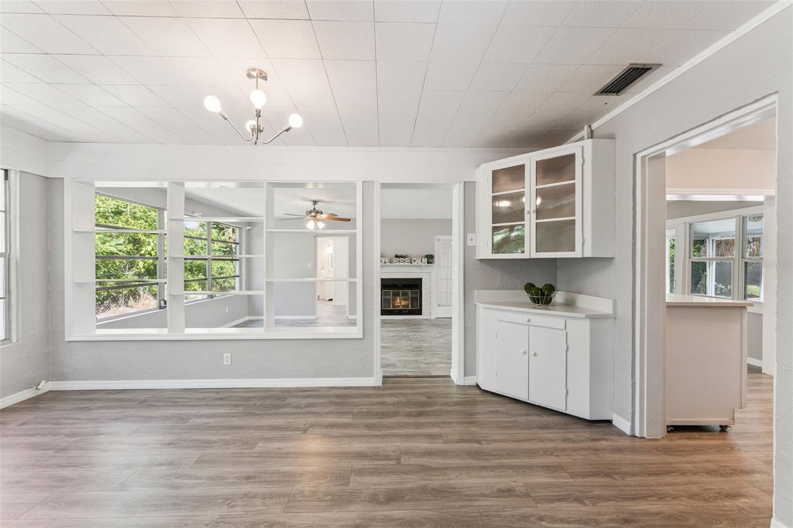 Image 11 of 41 For 2381 Roxbury Road