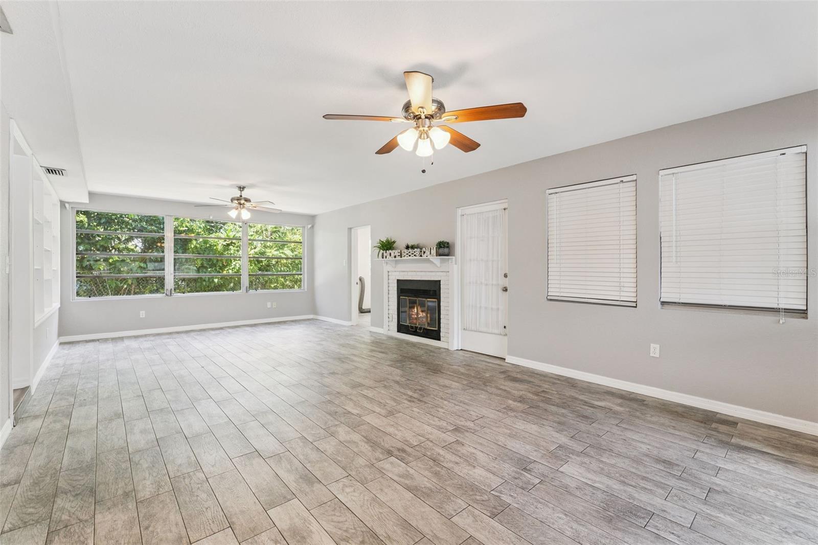 Image 13 of 41 For 2381 Roxbury Road