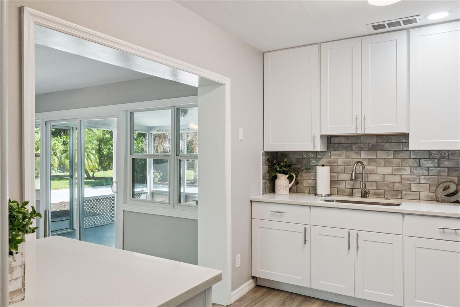 Image 17 of 41 For 2381 Roxbury Road