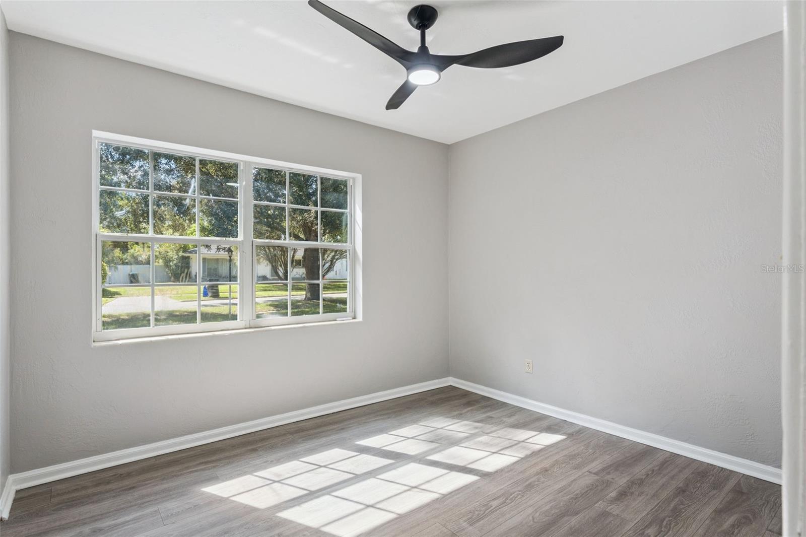 Image 26 of 41 For 2381 Roxbury Road