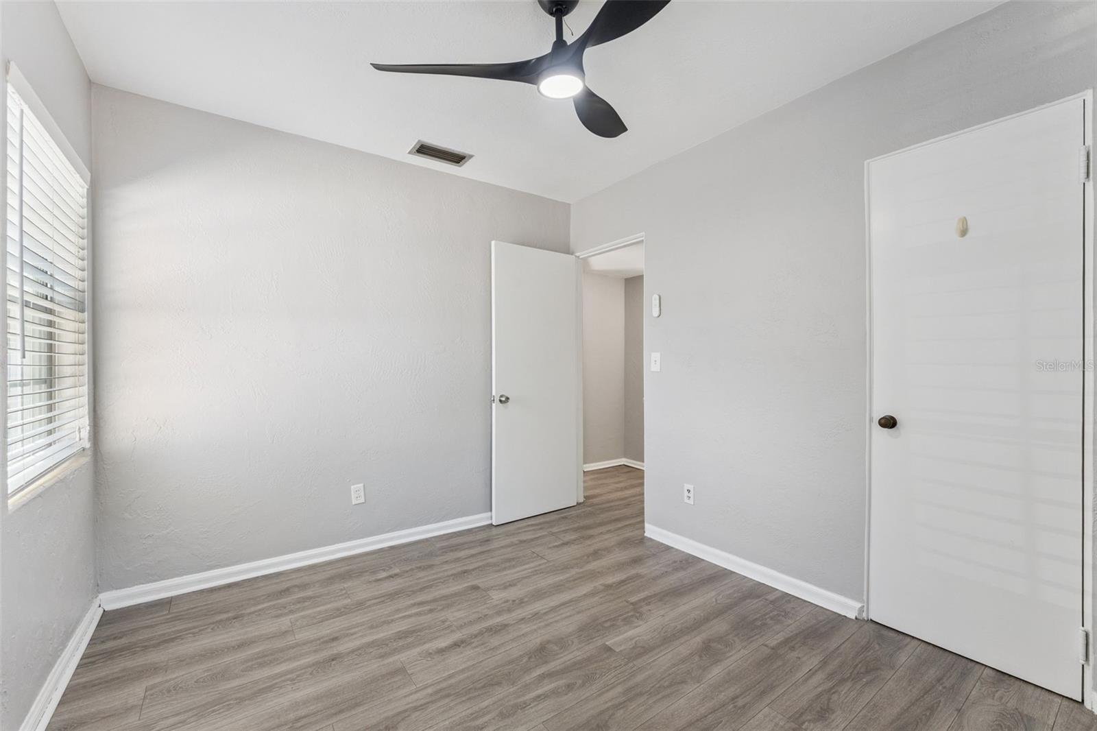 Image 27 of 41 For 2381 Roxbury Road