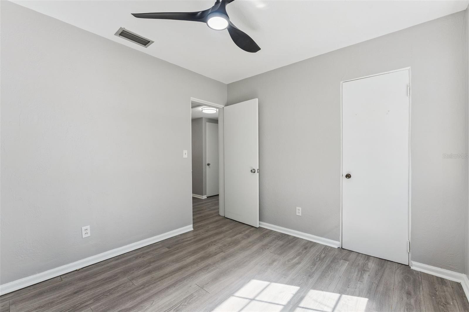 Image 29 of 41 For 2381 Roxbury Road