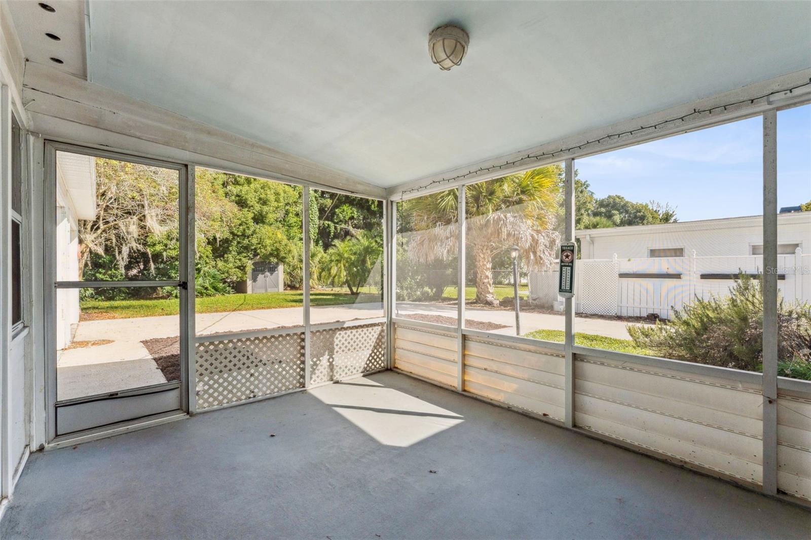 Image 34 of 41 For 2381 Roxbury Road