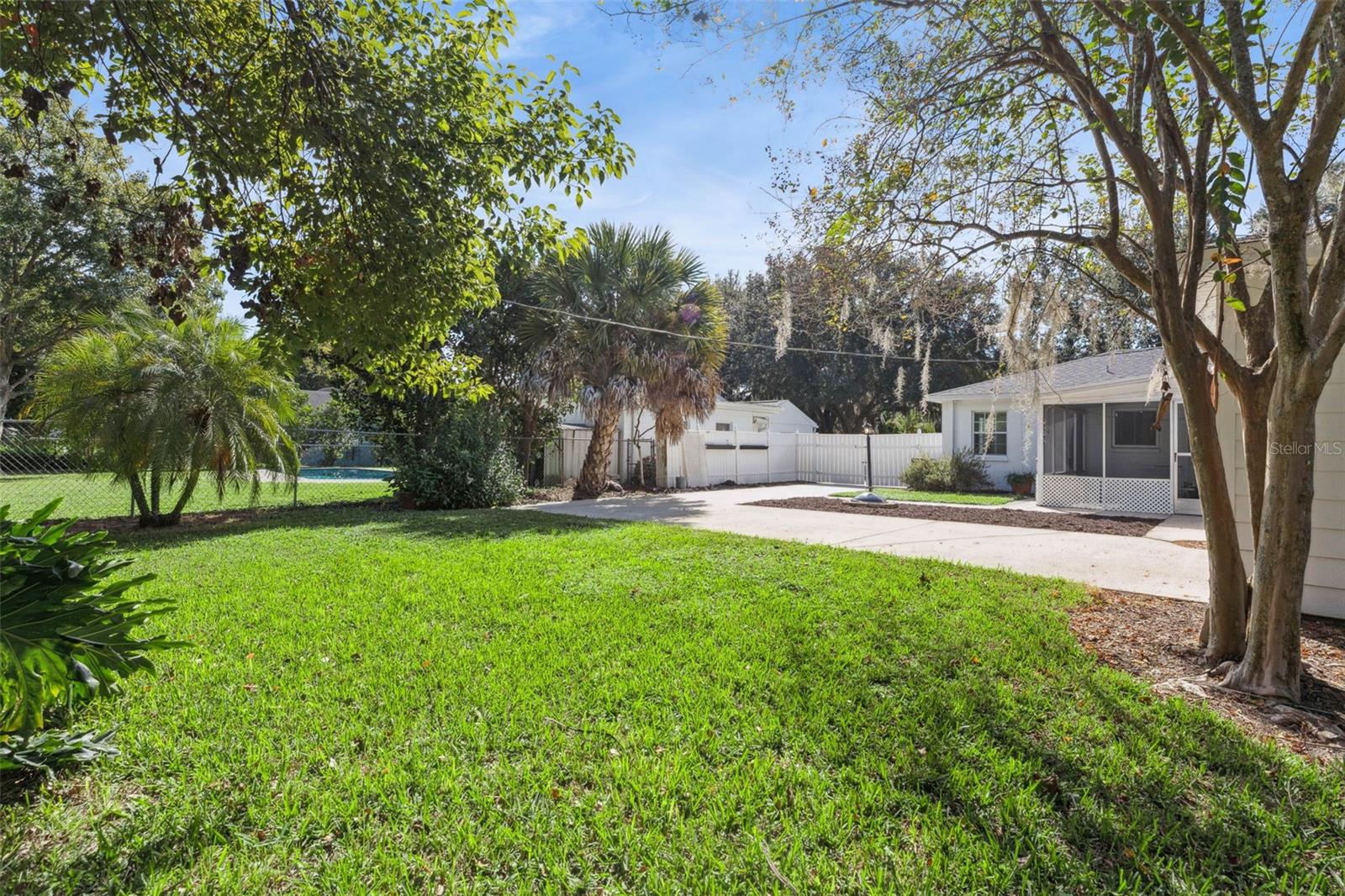 Image 36 of 41 For 2381 Roxbury Road