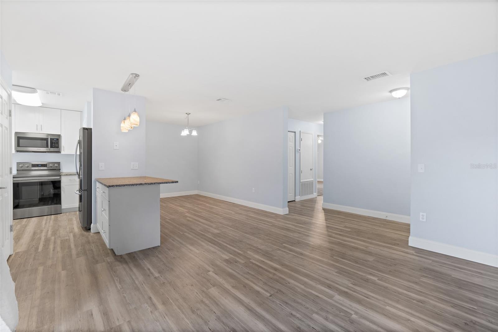 Image 14 of 38 For 220 Spring Drive 2