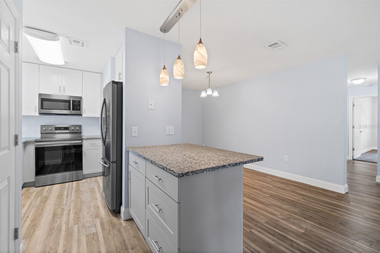 Image 18 of 38 For 220 Spring Drive 2