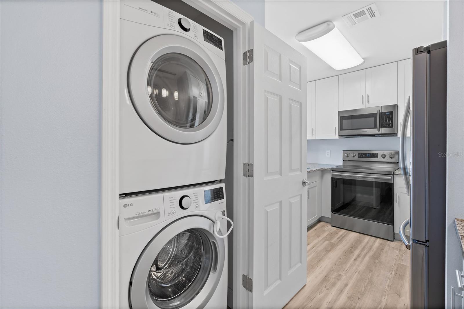 Image 21 of 38 For 220 Spring Drive 2