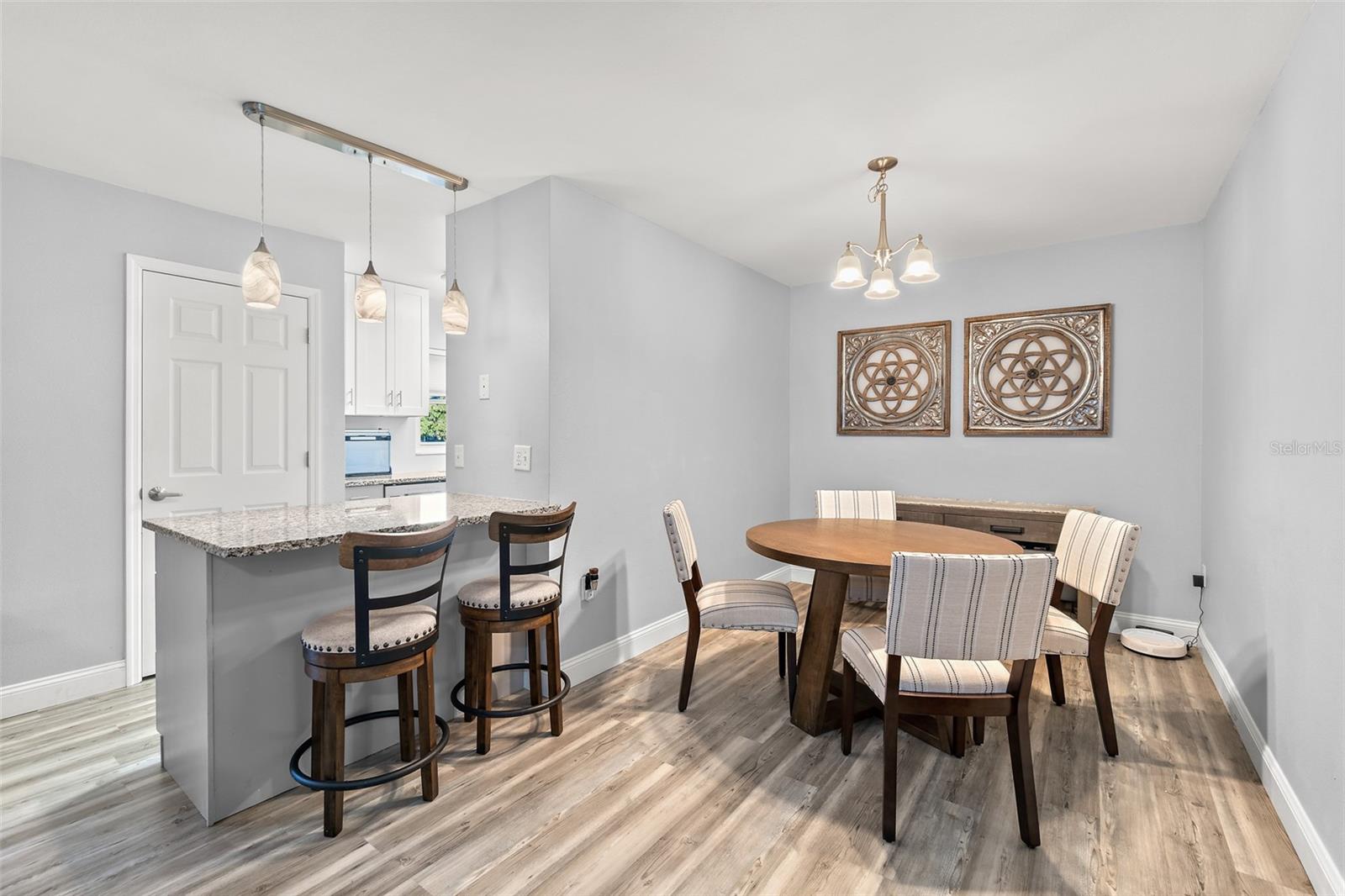 Image 6 of 38 For 220 Spring Drive 2