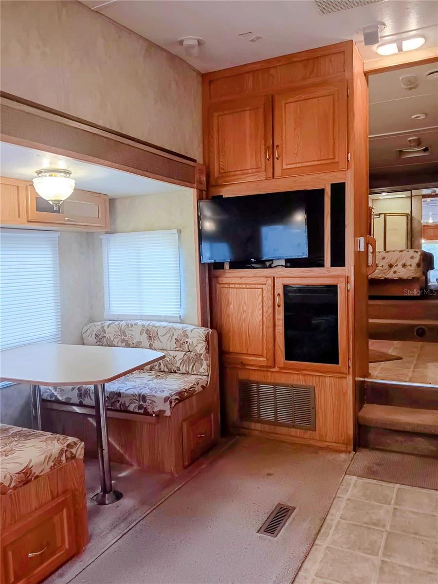 Image 13 of 37 For 25164 140th Loop 239