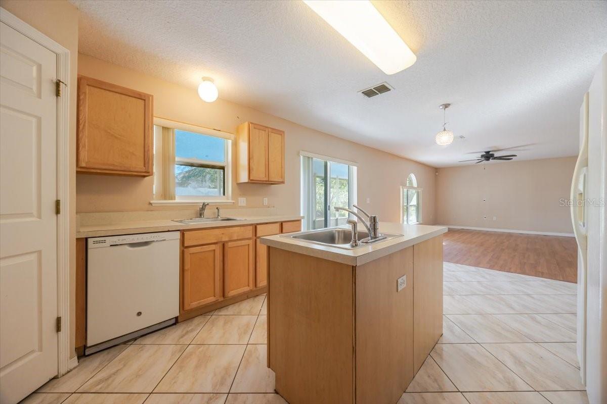 Image 13 of 30 For 163 Jocelyn Drive