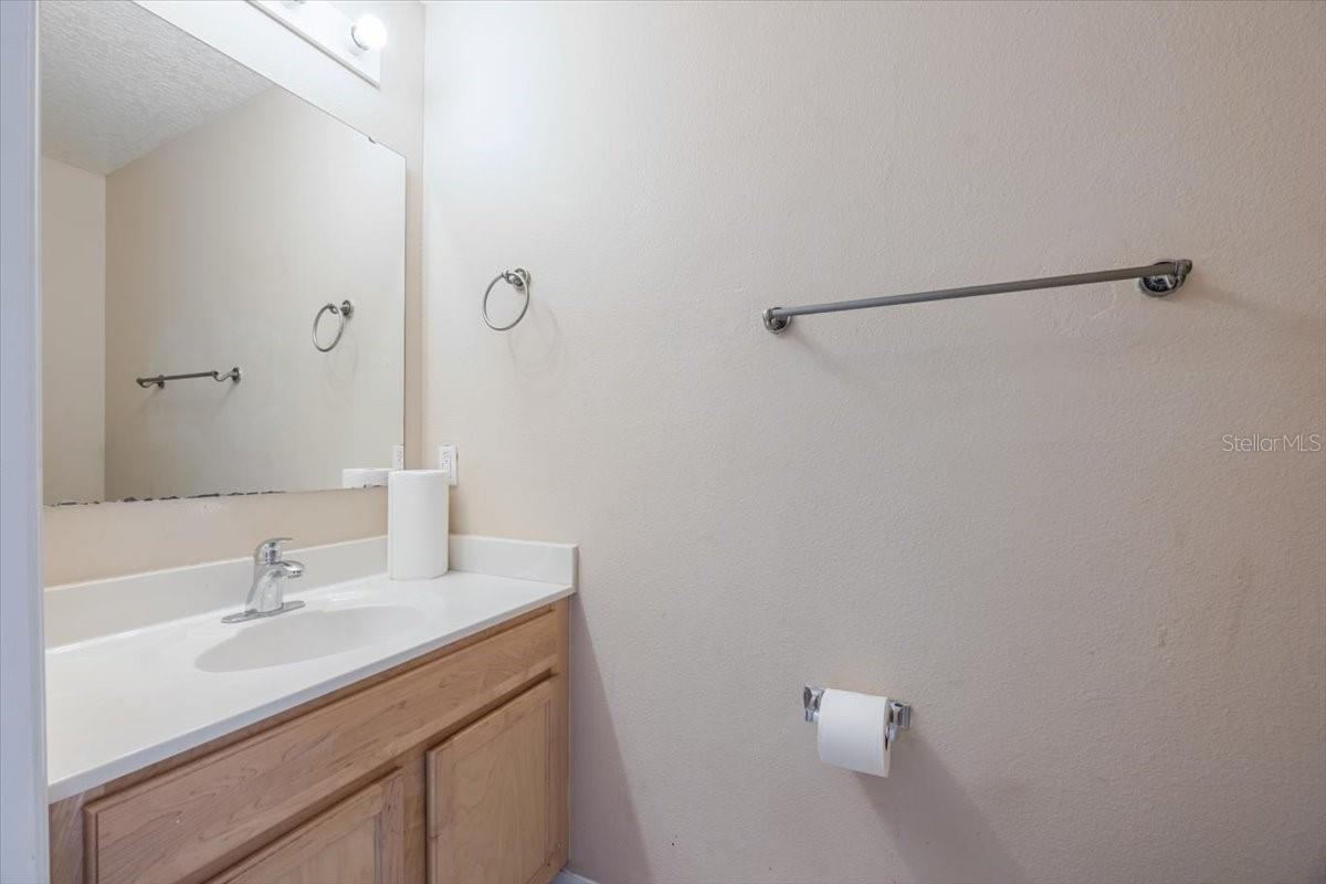 Image 7 of 30 For 163 Jocelyn Drive