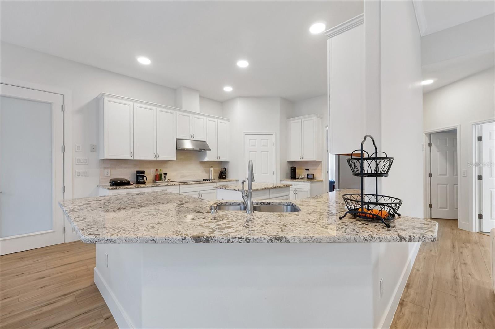 Image 15 of 100 For 11312 Shandon Park Way