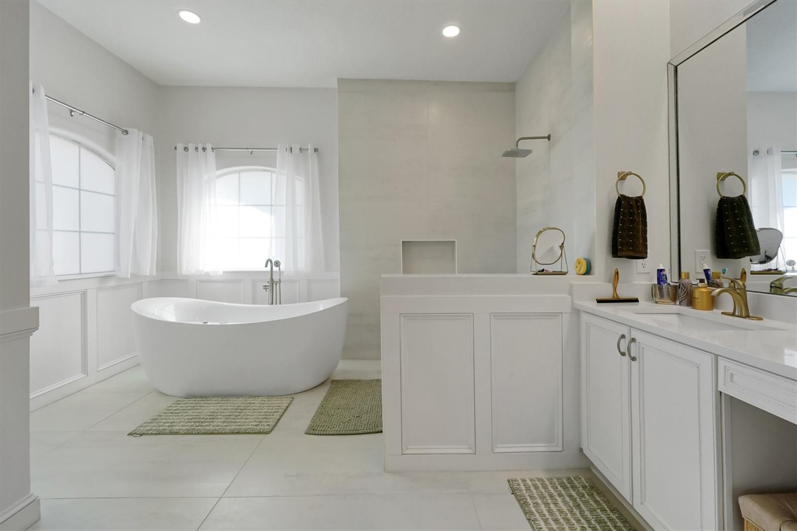 Image 37 of 100 For 11312 Shandon Park Way