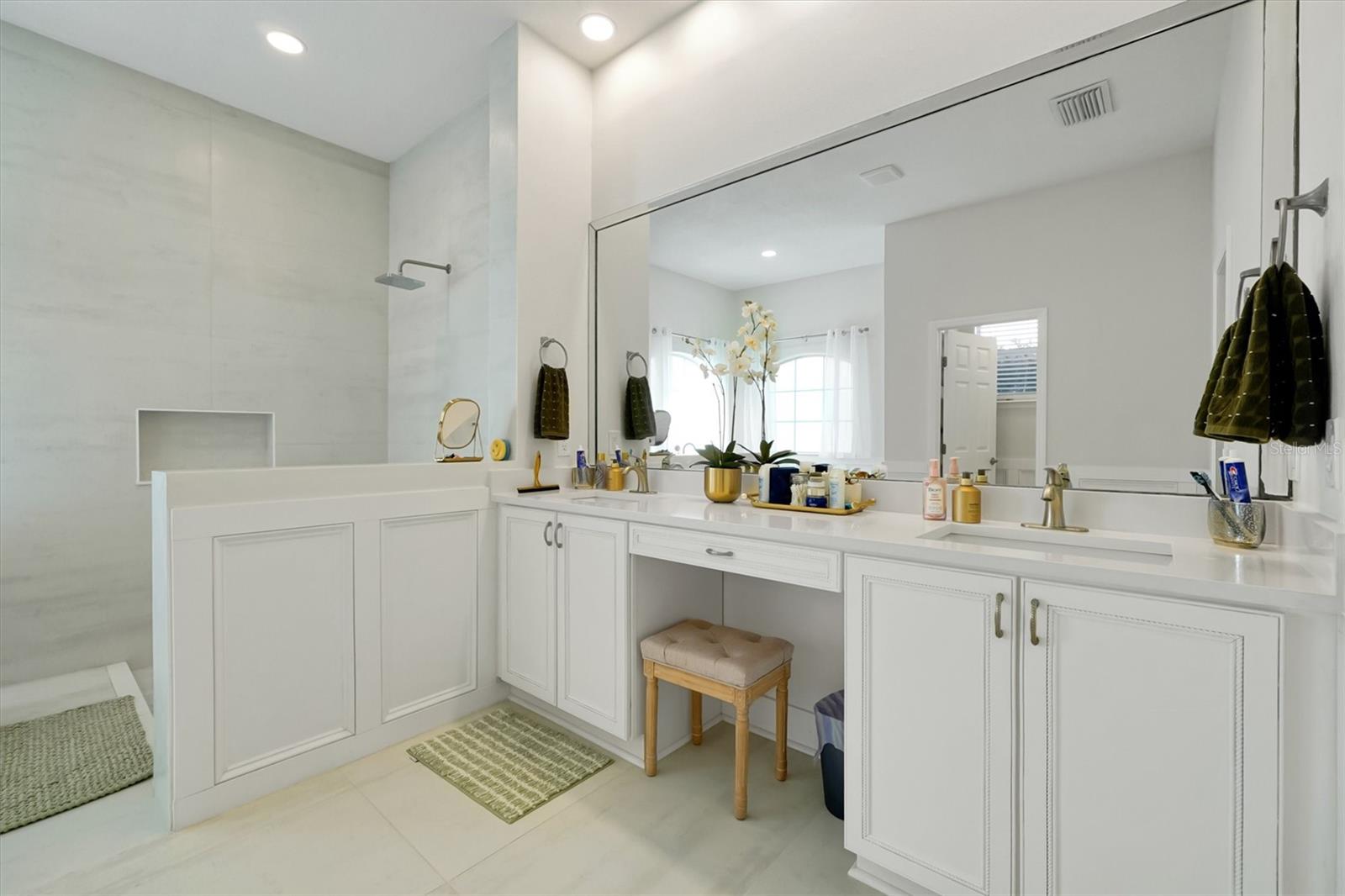 Image 39 of 100 For 11312 Shandon Park Way