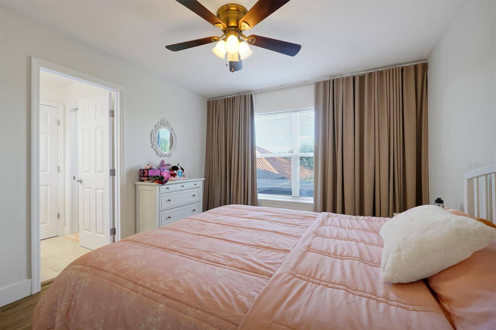 Image 60 of 100 For 11312 Shandon Park Way