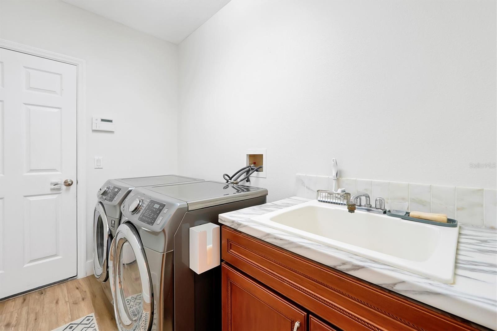 Image 64 of 100 For 11312 Shandon Park Way