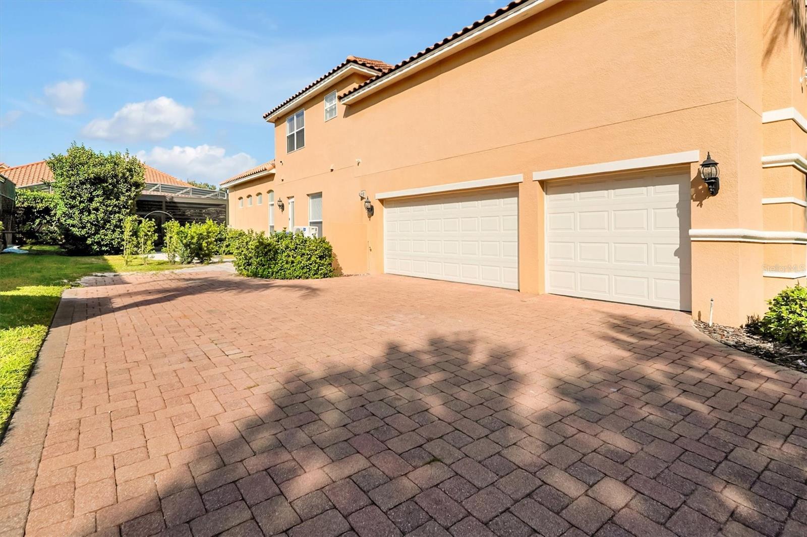 Image 89 of 100 For 11312 Shandon Park Way