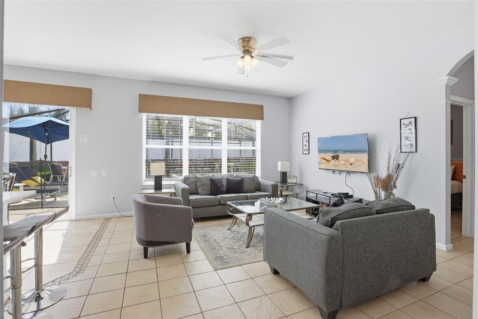 Image 11 of 80 For 8006 King Palm Circle