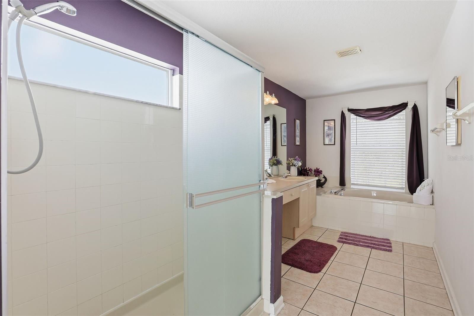 Image 24 of 80 For 8006 King Palm Circle