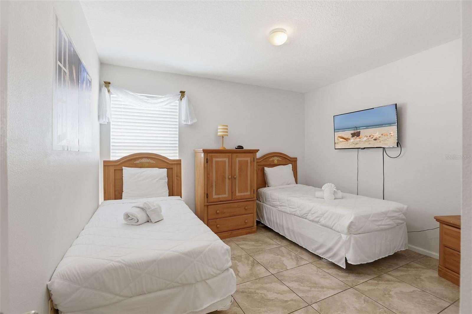 Image 30 of 80 For 8006 King Palm Circle