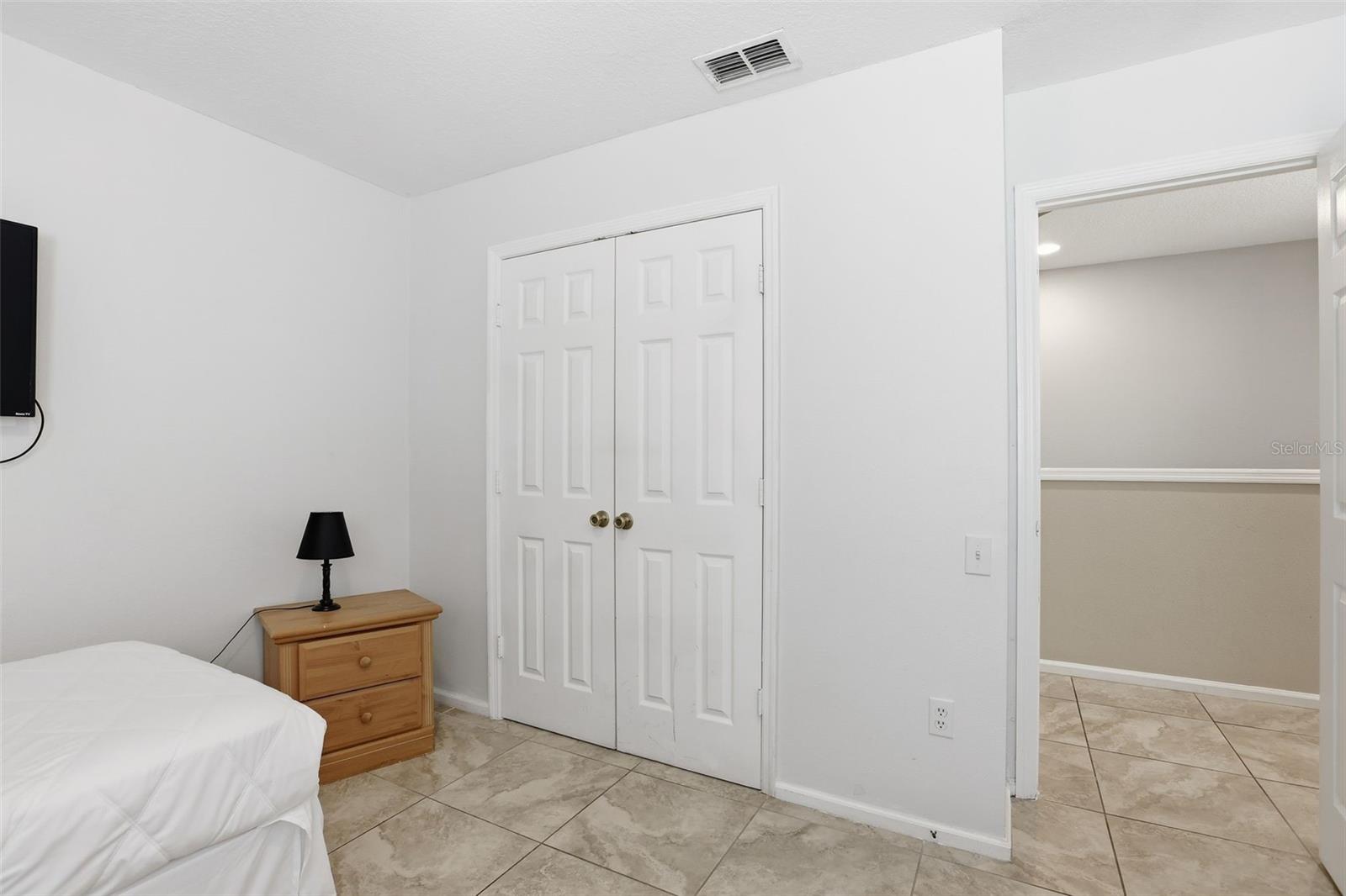 Image 31 of 80 For 8006 King Palm Circle