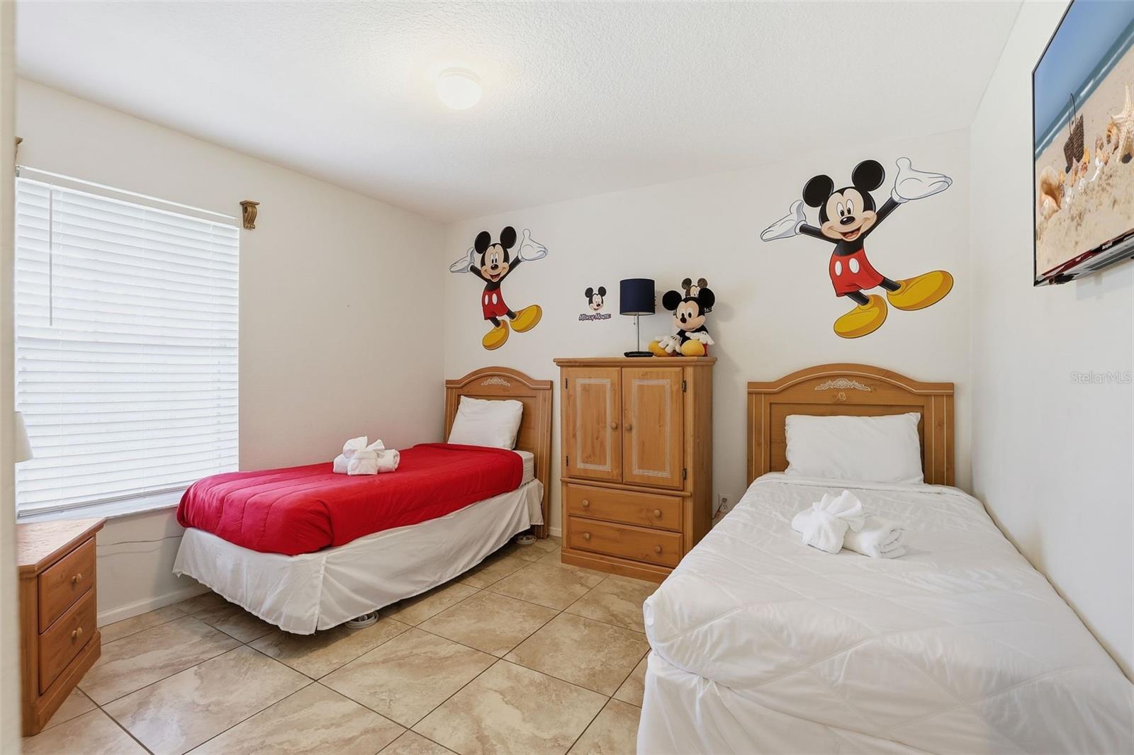 Image 32 of 80 For 8006 King Palm Circle