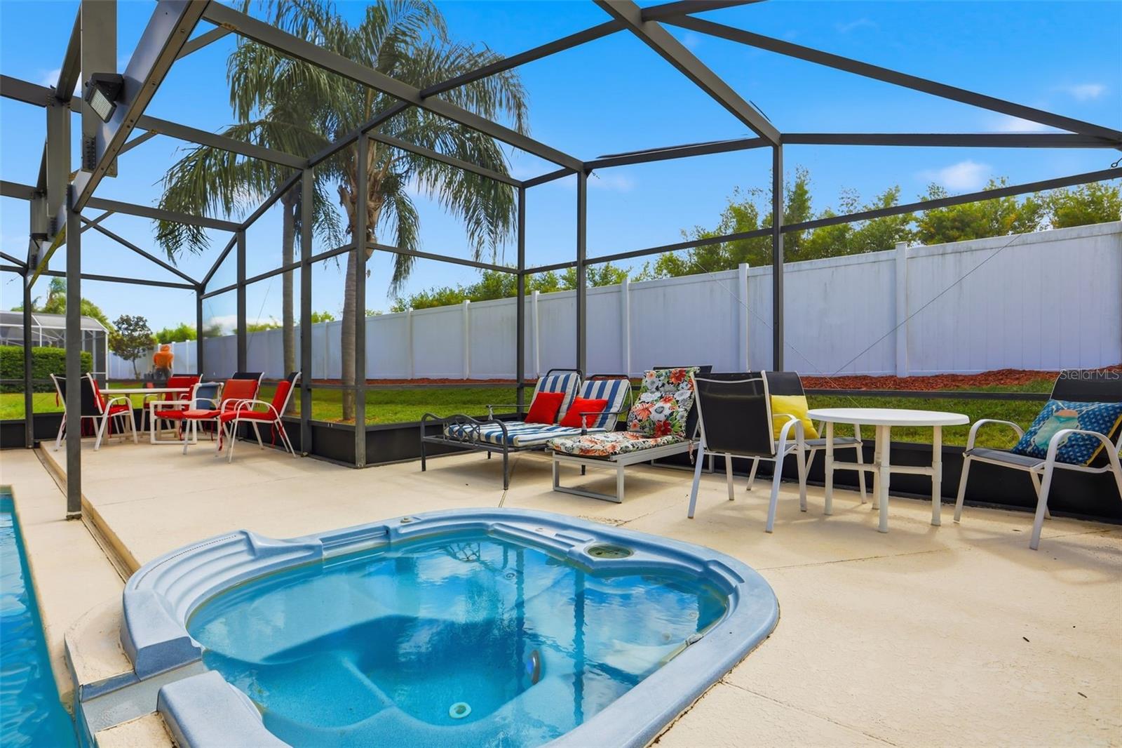 Image 43 of 80 For 8006 King Palm Circle