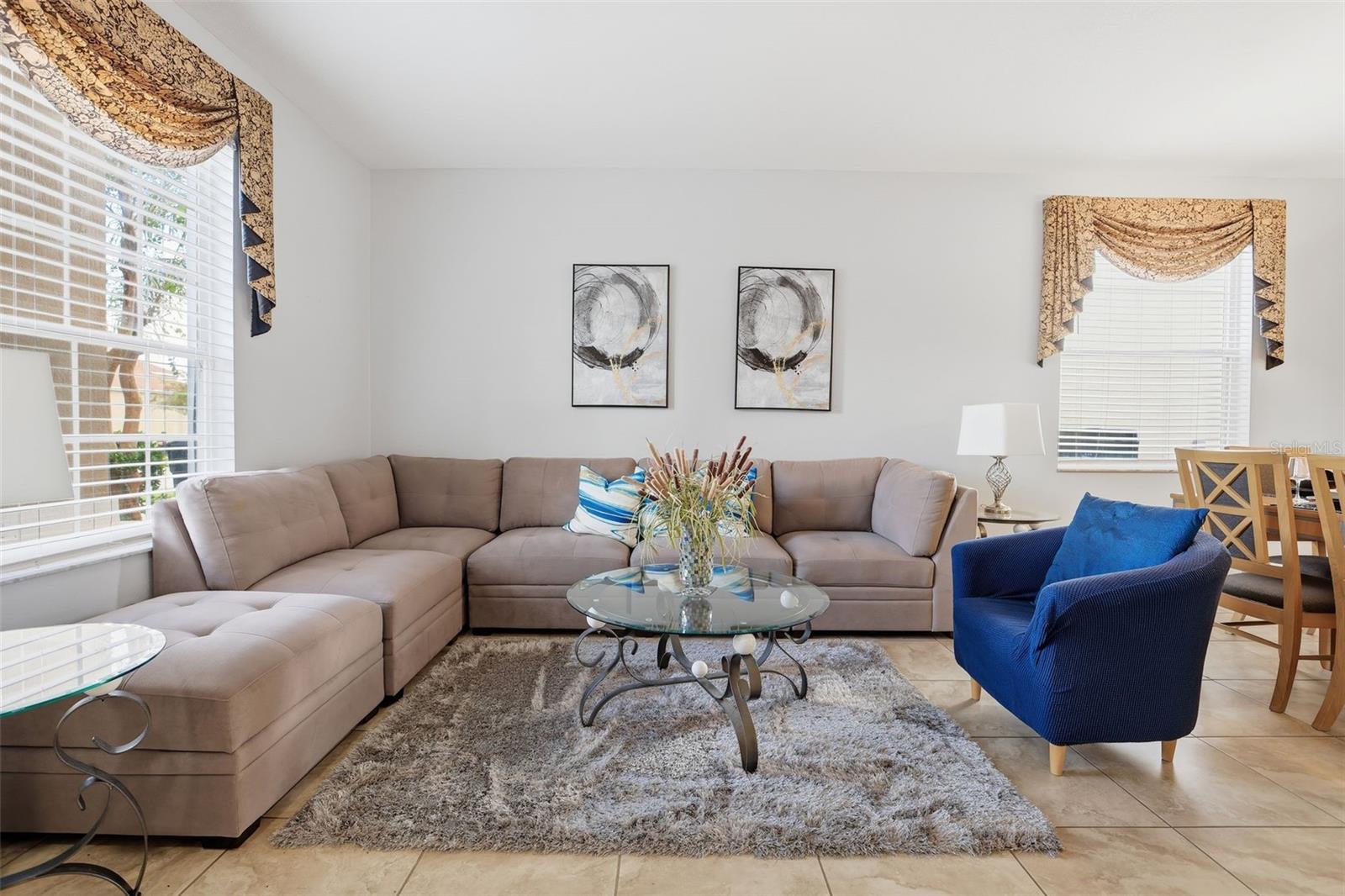 Image 6 of 80 For 8006 King Palm Circle