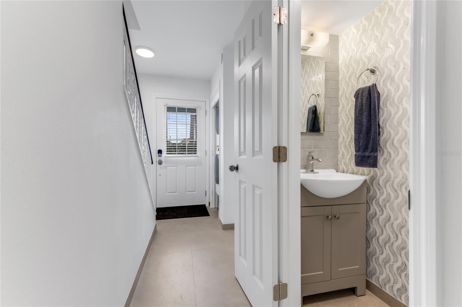 Image 18 of 34 For 2200 Palmetto Avenue A050