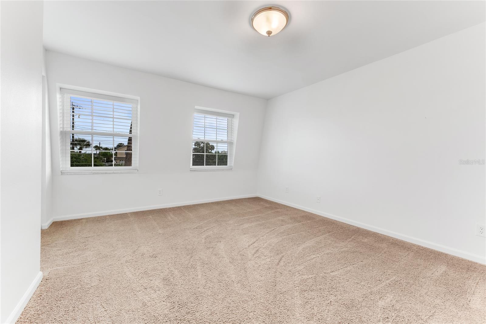 Image 27 of 34 For 2200 Palmetto Avenue A050