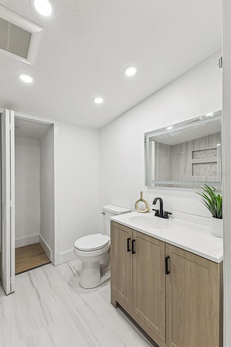 Listing photo id 9 for 109 Holly Avenue