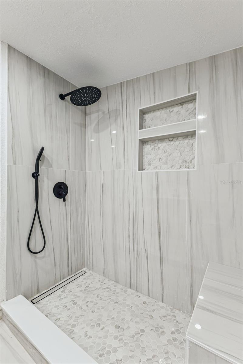 Listing photo id 10 for 109 Holly Avenue