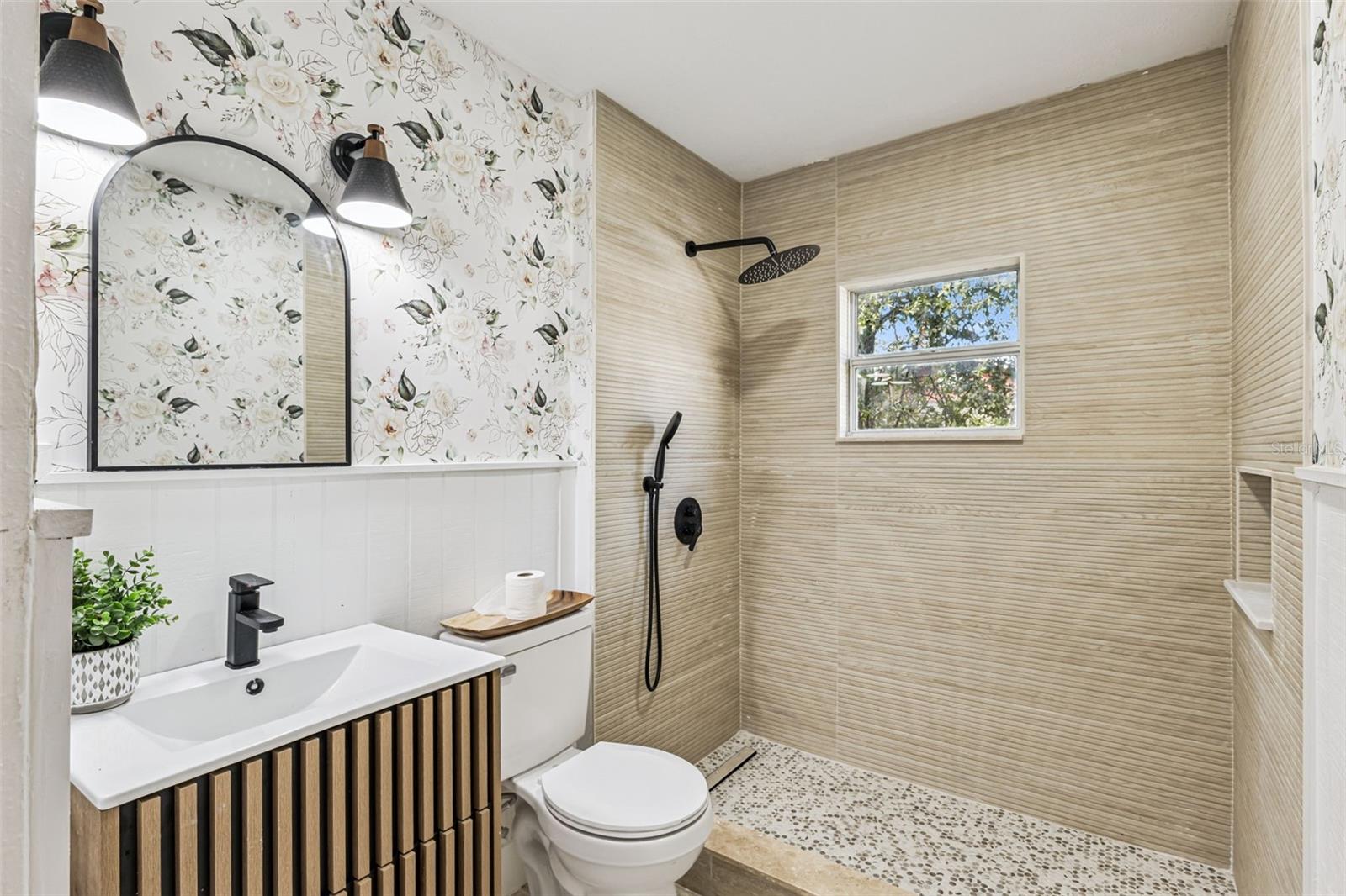 Listing photo id 14 for 109 Holly Avenue