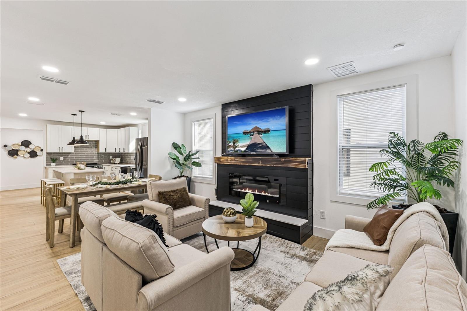 Listing photo id 6 for 109 Holly Avenue