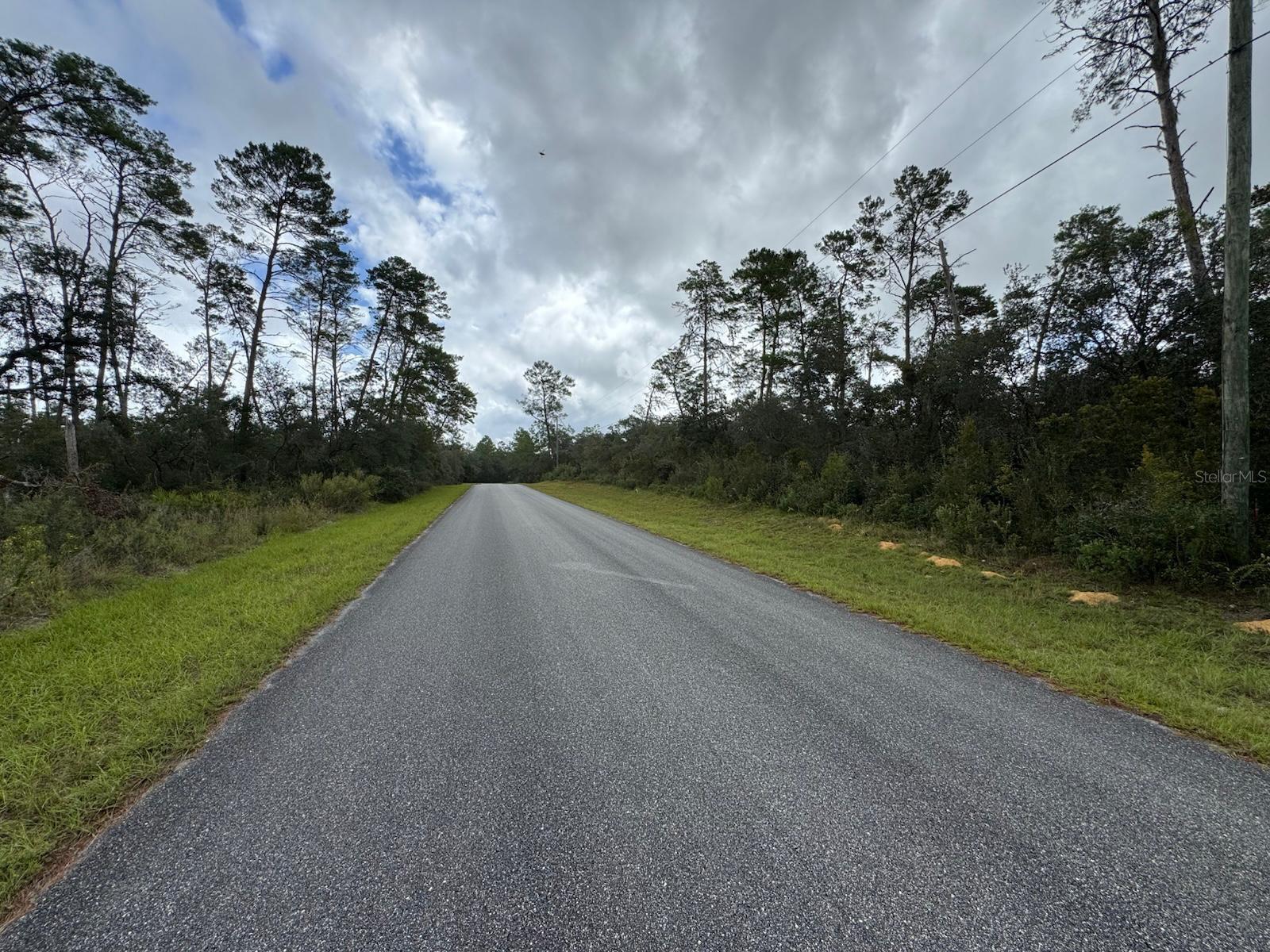 Listing photo id 2 for 4354 Findlay Street