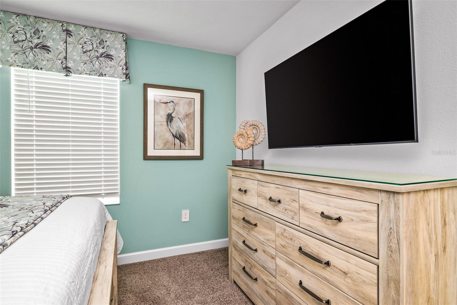 Image 32 of 78 For 2996 Penelope Loop