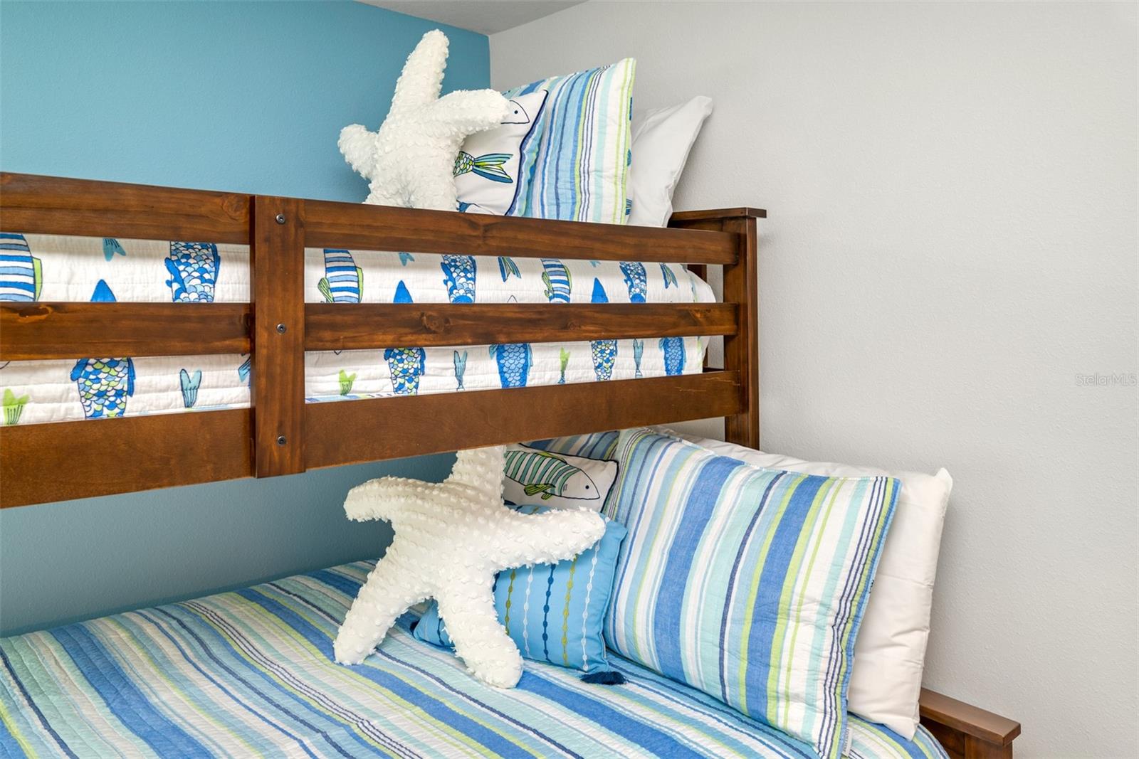 Image 34 of 78 For 2996 Penelope Loop