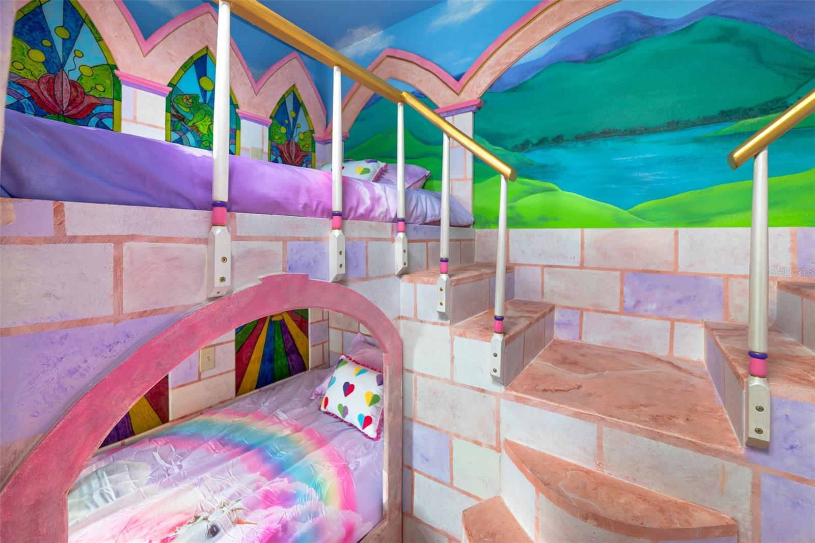 Image 42 of 78 For 2996 Penelope Loop