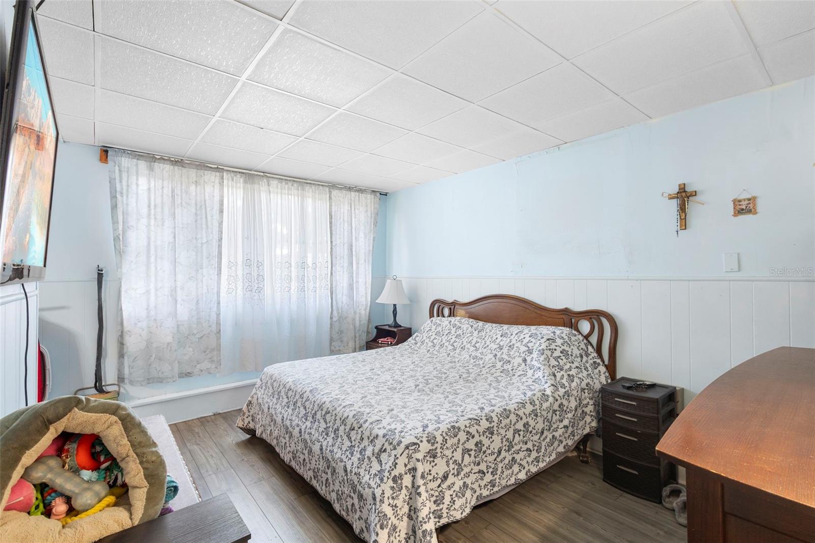 Image 13 of 22 For 525 Foothill Way