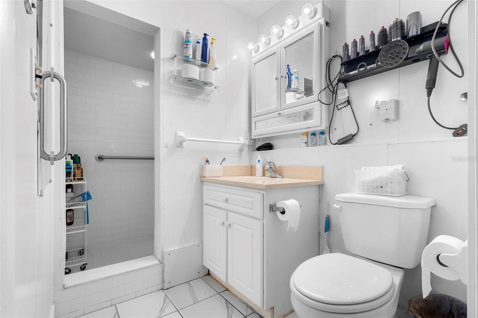 Image 20 of 22 For 525 Foothill Way