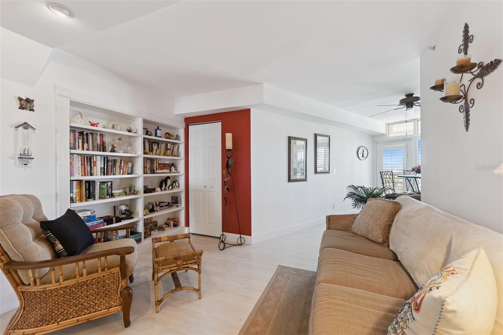 Image 10 of 46 For 4621 Atlantic Avenue 7506