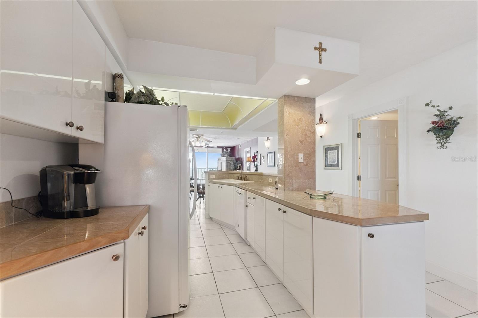 Image 16 of 46 For 4621 Atlantic Avenue 7506