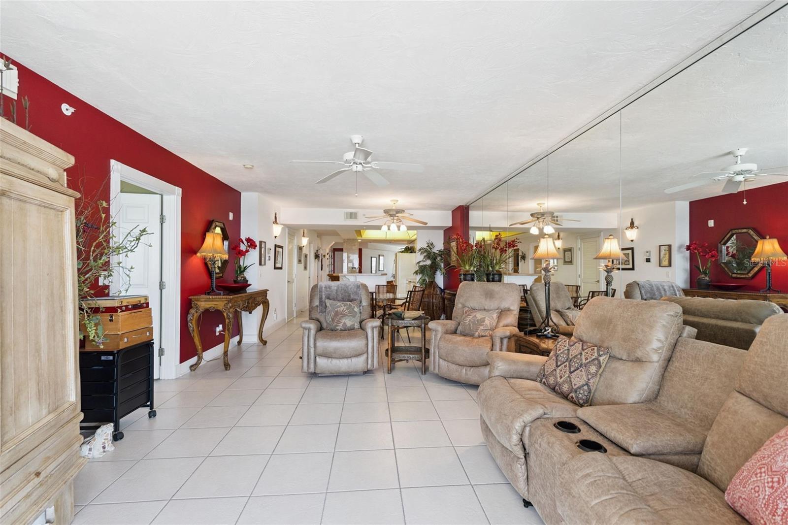 Image 21 of 46 For 4621 Atlantic Avenue 7506