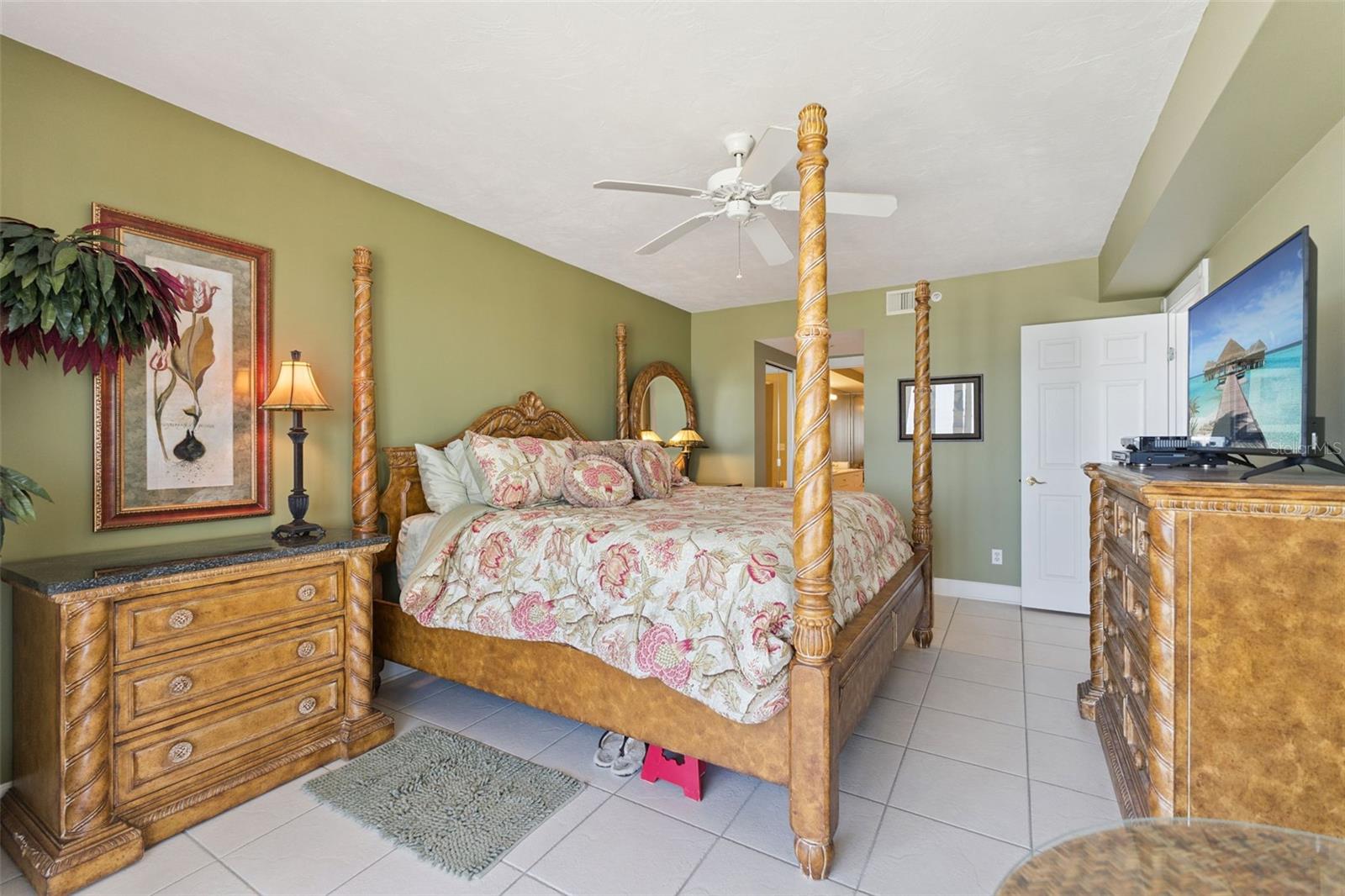 Image 25 of 46 For 4621 Atlantic Avenue 7506